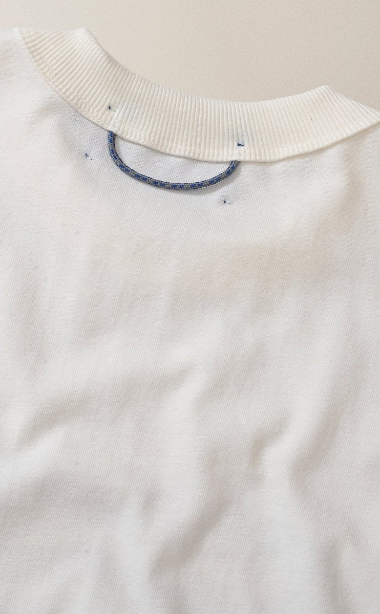 Quadro Creations - Camiseta Baby Tee 'Fiodor' Off White