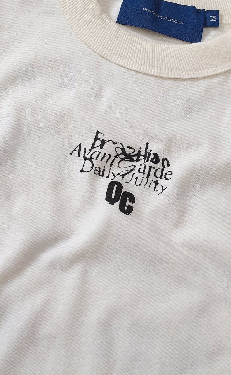 Quadro Creations - Camiseta Baby Tee 'Fiodor' Off White